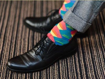 Мъжки шарени чорапи – запазената марка на шефа