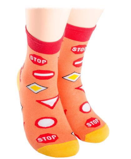 Детски чорапки с пътни знаци - цвят корал