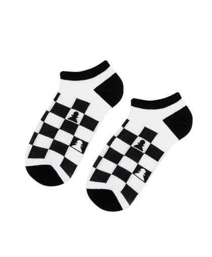 Шах с пешката къси чорапи