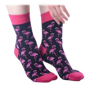 Черни чорапи на фламинго