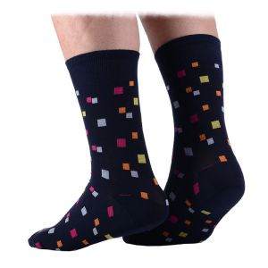 Черни чорапи на пиксели